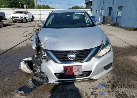 2016 Nissan Altima 2.5 из США, поврежденный, VIN 1N4AL3AP3GN359452